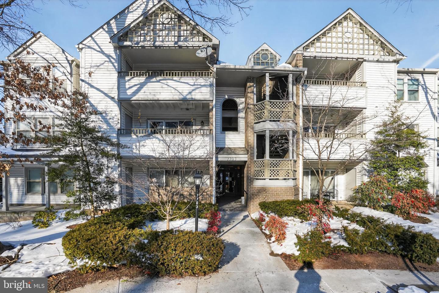 7703 LAFAYETTE FOREST DR #24, ANNANDALE, Virginia 22003, 1 Bedroom Bedrooms, 2 Rooms Rooms,1 BathroomBathrooms,Residential,For sale,7703 LAFAYETTE FOREST DR #24,VAFX2289418 MLS # VAFX2289418