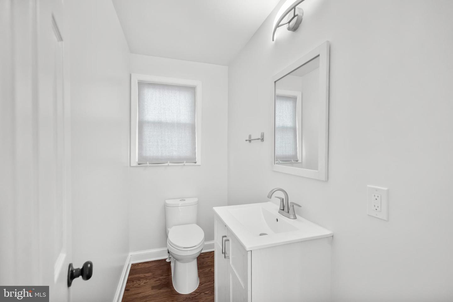 810 20TH ST NE, WASHINGTON, District Of Columbia 20002, 3 Bedrooms Bedrooms, ,2 BathroomsBathrooms,Residential,For sale,810 20TH ST NE,DCDC2245004 MLS # DCDC2245004