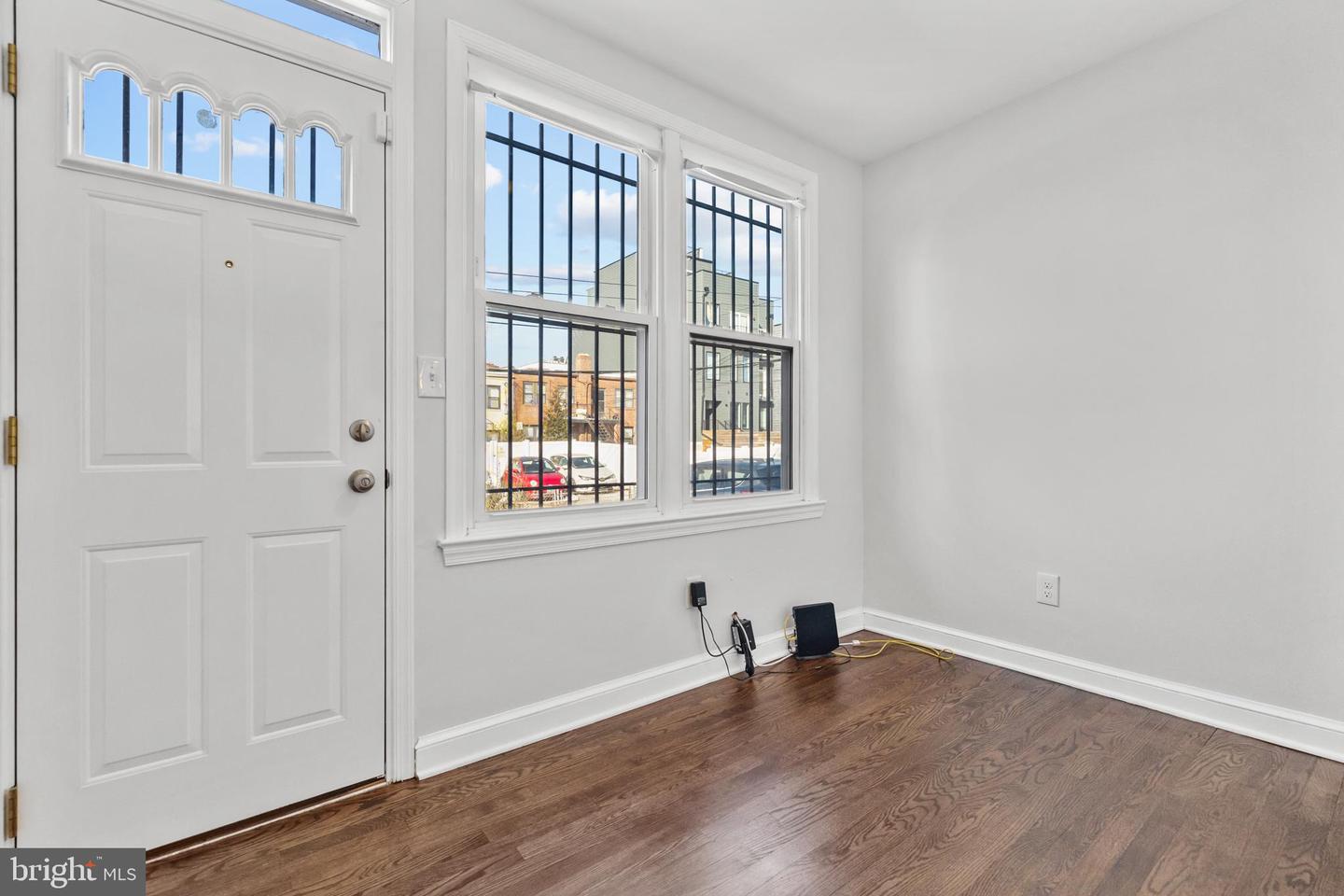 810 20TH ST NE, WASHINGTON, District Of Columbia 20002, 3 Bedrooms Bedrooms, ,2 BathroomsBathrooms,Residential,For sale,810 20TH ST NE,DCDC2245004 MLS # DCDC2245004