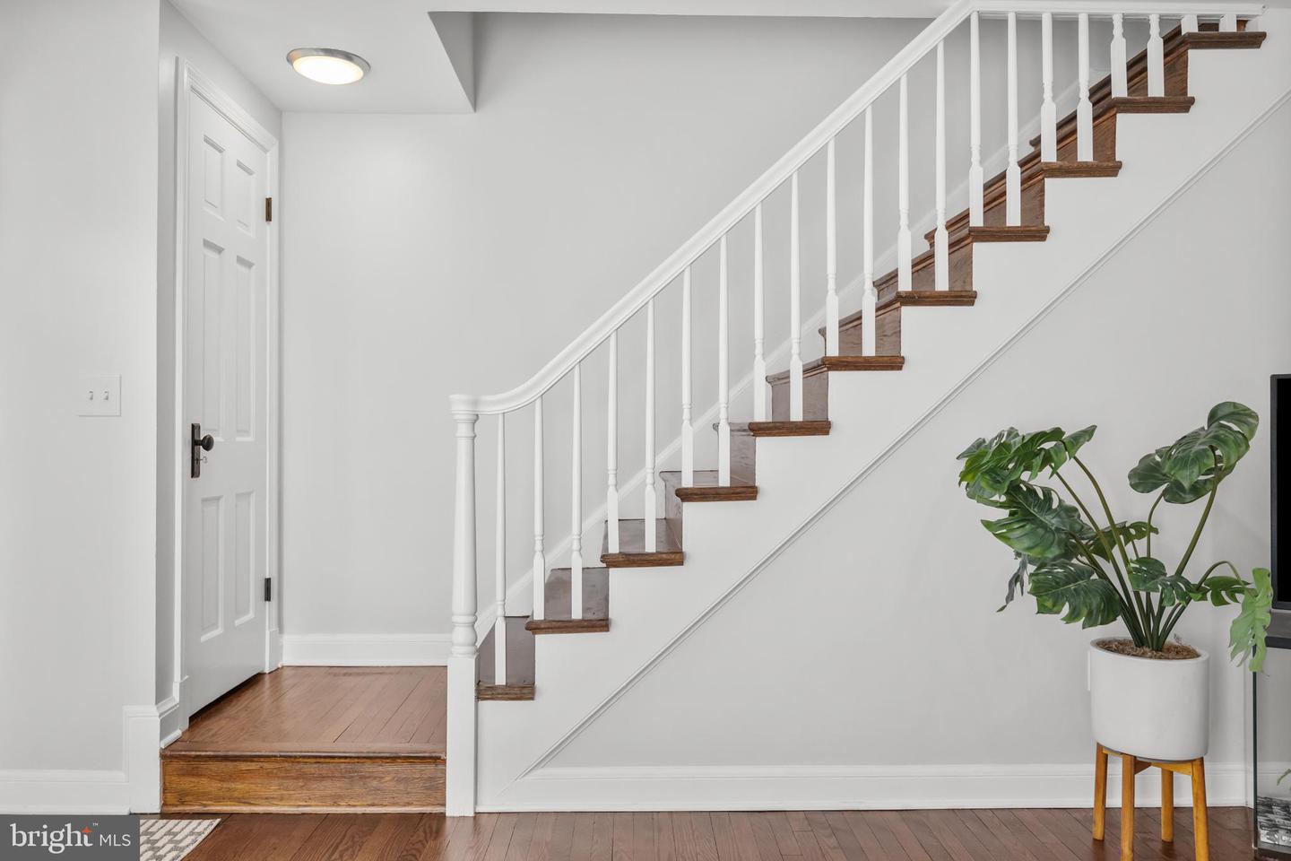 810 20TH ST NE, WASHINGTON, District Of Columbia 20002, 3 Bedrooms Bedrooms, ,2 BathroomsBathrooms,Residential,For sale,810 20TH ST NE,DCDC2245004 MLS # DCDC2245004