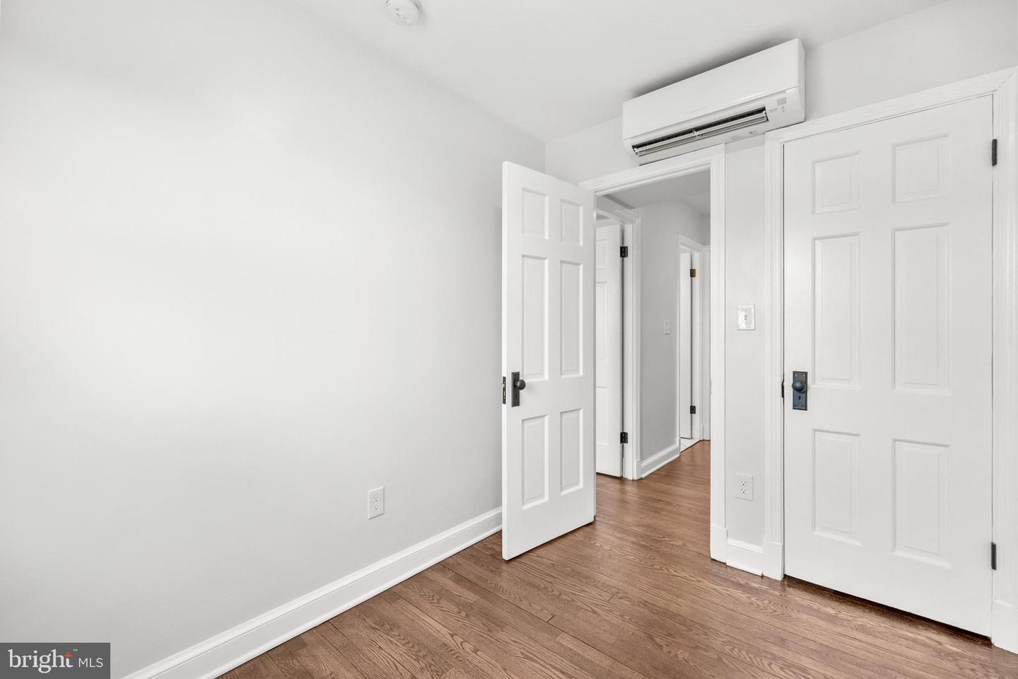 810 20TH ST NE, WASHINGTON, District Of Columbia 20002, 3 Bedrooms Bedrooms, ,2 BathroomsBathrooms,Residential,For sale,810 20TH ST NE,DCDC2245004 MLS # DCDC2245004