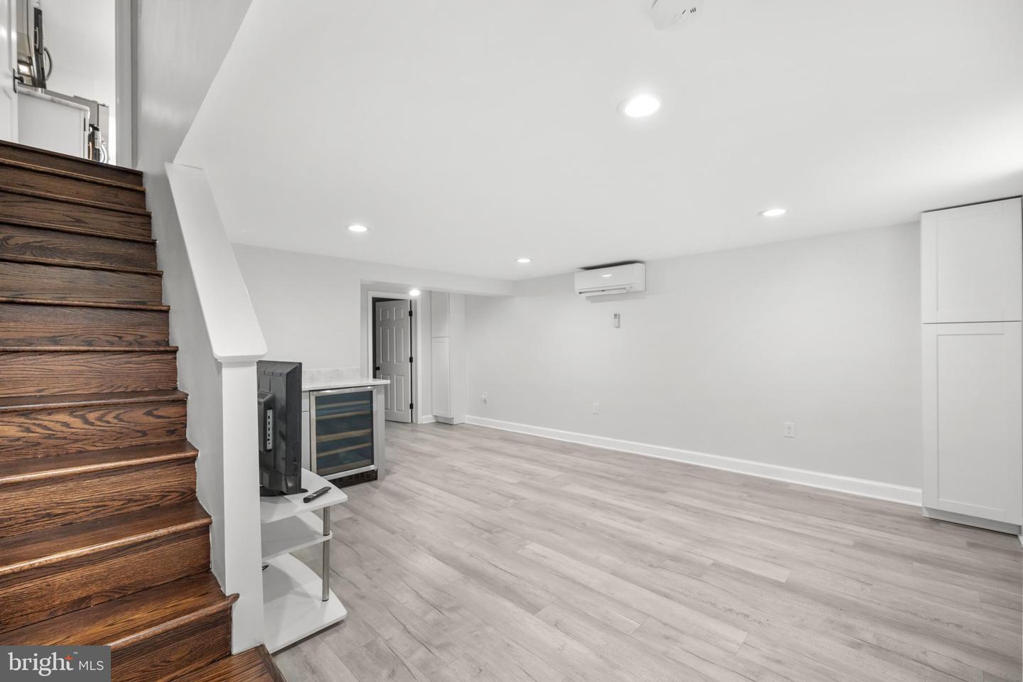 810 20TH ST NE, WASHINGTON, District Of Columbia 20002, 3 Bedrooms Bedrooms, ,2 BathroomsBathrooms,Residential,For sale,810 20TH ST NE,DCDC2245004 MLS # DCDC2245004