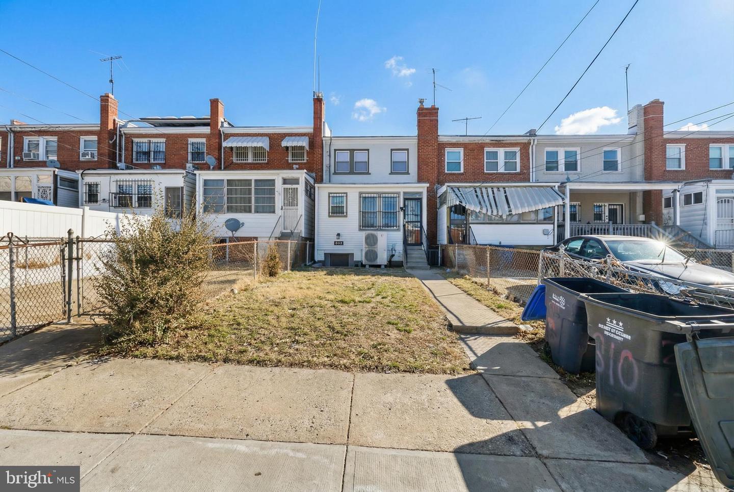 810 20TH ST NE, WASHINGTON, District Of Columbia 20002, 3 Bedrooms Bedrooms, ,2 BathroomsBathrooms,Residential,For sale,810 20TH ST NE,DCDC2245004 MLS # DCDC2245004