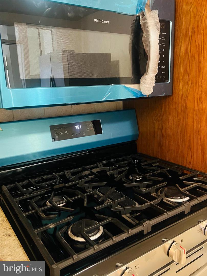 4901 FITCH PL NE, WASHINGTON, District Of Columbia 20019, 3 Bedrooms Bedrooms, 13 Rooms Rooms,2 BathroomsBathrooms,Residential,For sale,4901 FITCH PL NE,DCDC2245036 MLS # DCDC2245036