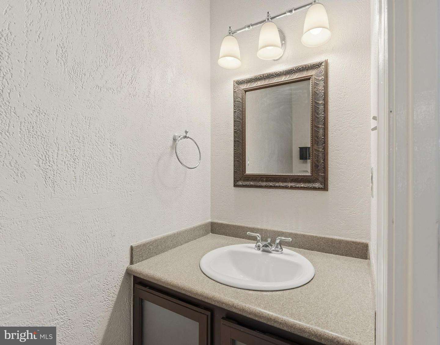 6036 OLD LANDING WAY #29, BURKE, Virginia 22015, 3 Bedrooms Bedrooms, ,2 BathroomsBathrooms,Residential,For sale,6036 OLD LANDING WAY #29,VAFX2289518 MLS # VAFX2289518