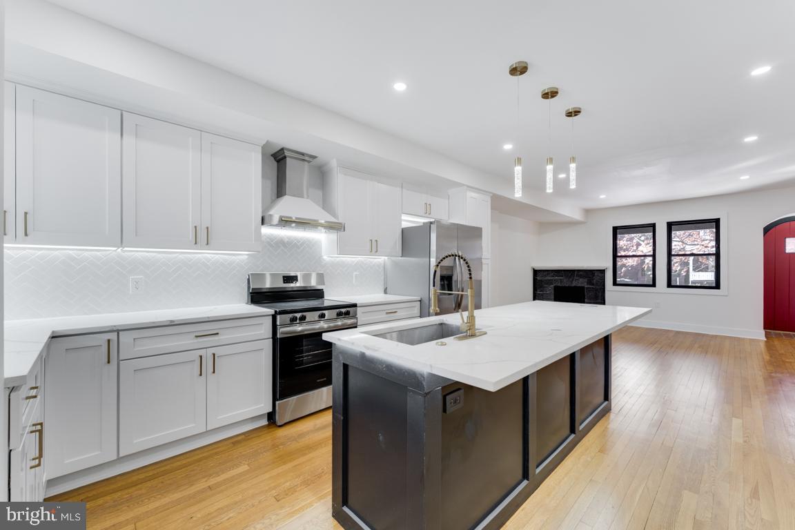 219 JEFFERSON ST NW, WASHINGTON, District Of Columbia 20011, 4 Bedrooms Bedrooms, ,3 BathroomsBathrooms,Residential,For sale,219 JEFFERSON ST NW,DCDC2245050 MLS # DCDC2245050