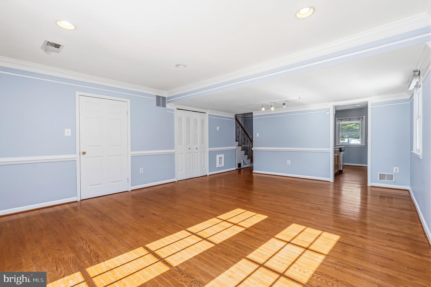 4001 FORESTDALE AVE, WOODBRIDGE, Virginia 22193, 3 Bedrooms Bedrooms, ,1 BathroomBathrooms,Residential,For sale,4001 FORESTDALE AVE,VAPW2112036 MLS # VAPW2112036