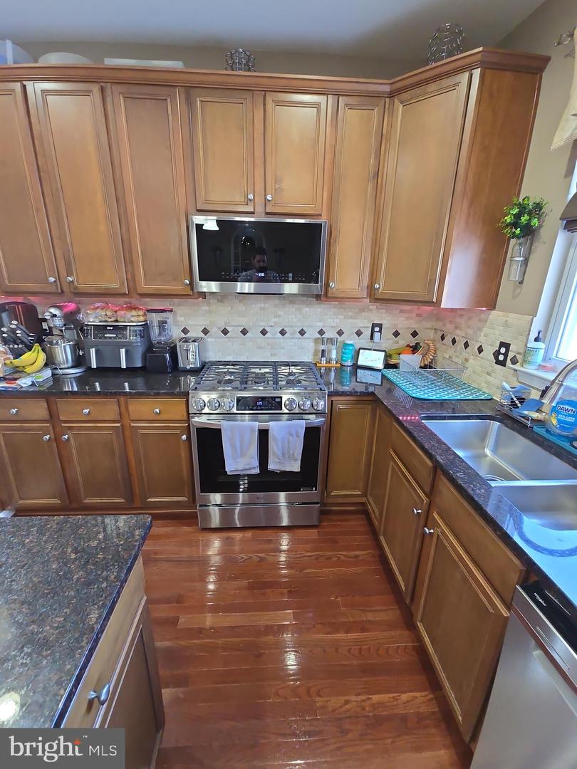 9249 ALVYN LAKE CIR, BRISTOW, Virginia 20136, 3 Bedrooms Bedrooms, ,2 BathroomsBathrooms,Residential,For sale,9249 ALVYN LAKE CIR,VAPW2112044 MLS # VAPW2112044