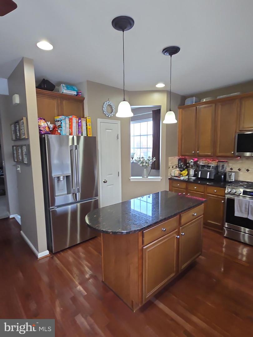 9249 ALVYN LAKE CIR, BRISTOW, Virginia 20136, 3 Bedrooms Bedrooms, ,2 BathroomsBathrooms,Residential,For sale,9249 ALVYN LAKE CIR,VAPW2112044 MLS # VAPW2112044