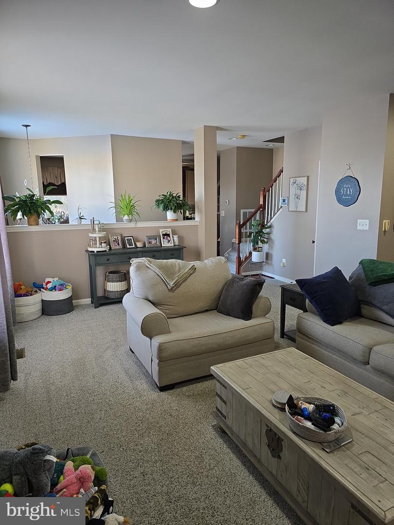 9249 ALVYN LAKE CIR, BRISTOW, Virginia 20136, 3 Bedrooms Bedrooms, ,2 BathroomsBathrooms,Residential,For sale,9249 ALVYN LAKE CIR,VAPW2112044 MLS # VAPW2112044