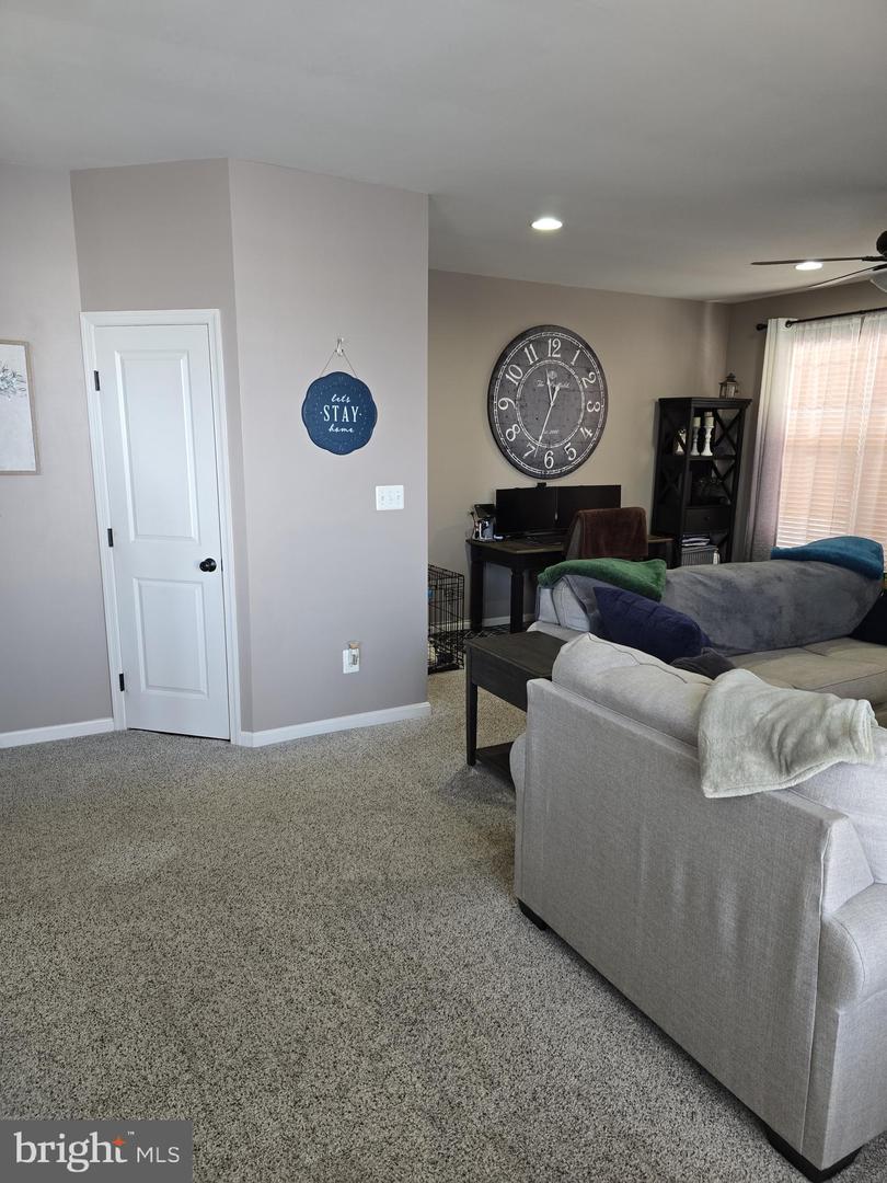 9249 ALVYN LAKE CIR, BRISTOW, Virginia 20136, 3 Bedrooms Bedrooms, ,2 BathroomsBathrooms,Residential,For sale,9249 ALVYN LAKE CIR,VAPW2112044 MLS # VAPW2112044