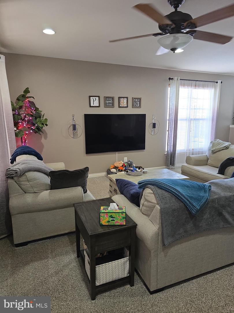 9249 ALVYN LAKE CIR, BRISTOW, Virginia 20136, 3 Bedrooms Bedrooms, ,2 BathroomsBathrooms,Residential,For sale,9249 ALVYN LAKE CIR,VAPW2112044 MLS # VAPW2112044