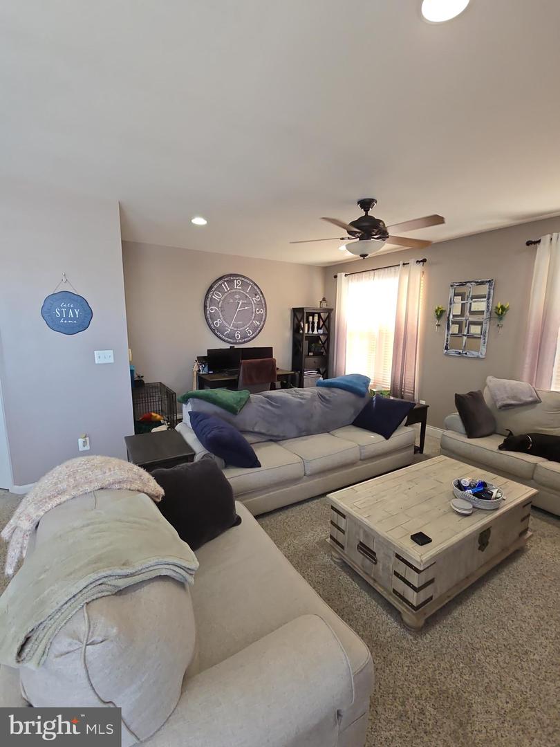 9249 ALVYN LAKE CIR, BRISTOW, Virginia 20136, 3 Bedrooms Bedrooms, ,2 BathroomsBathrooms,Residential,For sale,9249 ALVYN LAKE CIR,VAPW2112044 MLS # VAPW2112044