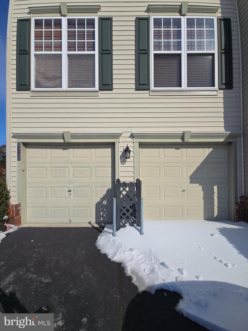 9249 ALVYN LAKE CIR, BRISTOW, Virginia 20136, 3 Bedrooms Bedrooms, ,2 BathroomsBathrooms,Residential,For sale,9249 ALVYN LAKE CIR,VAPW2112044 MLS # VAPW2112044