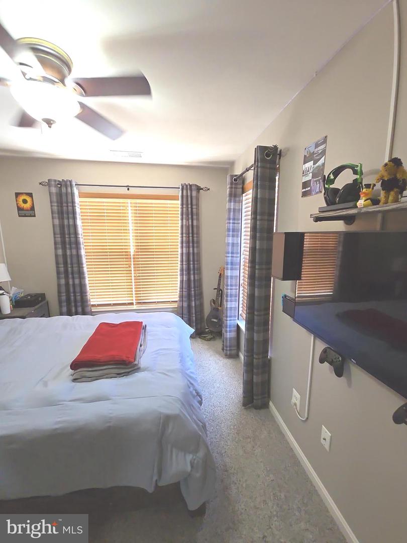 9249 ALVYN LAKE CIR, BRISTOW, Virginia 20136, 3 Bedrooms Bedrooms, ,2 BathroomsBathrooms,Residential,For sale,9249 ALVYN LAKE CIR,VAPW2112044 MLS # VAPW2112044