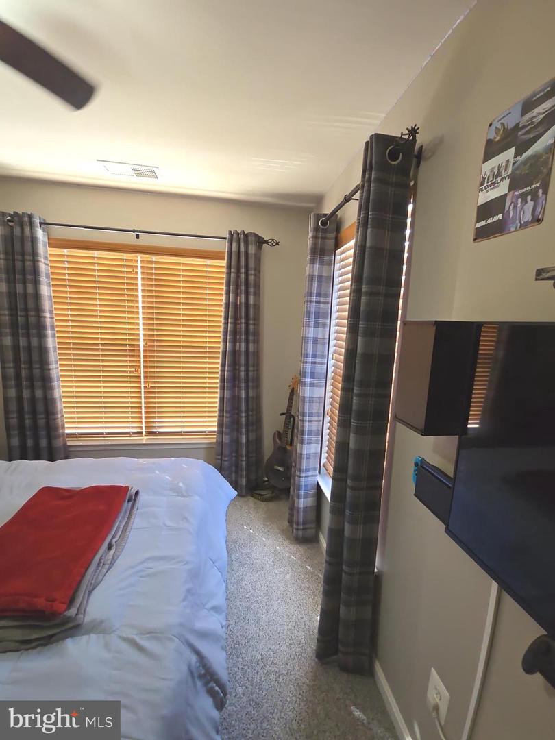 9249 ALVYN LAKE CIR, BRISTOW, Virginia 20136, 3 Bedrooms Bedrooms, ,2 BathroomsBathrooms,Residential,For sale,9249 ALVYN LAKE CIR,VAPW2112044 MLS # VAPW2112044