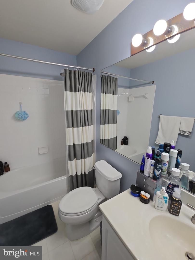 9249 ALVYN LAKE CIR, BRISTOW, Virginia 20136, 3 Bedrooms Bedrooms, ,2 BathroomsBathrooms,Residential,For sale,9249 ALVYN LAKE CIR,VAPW2112044 MLS # VAPW2112044