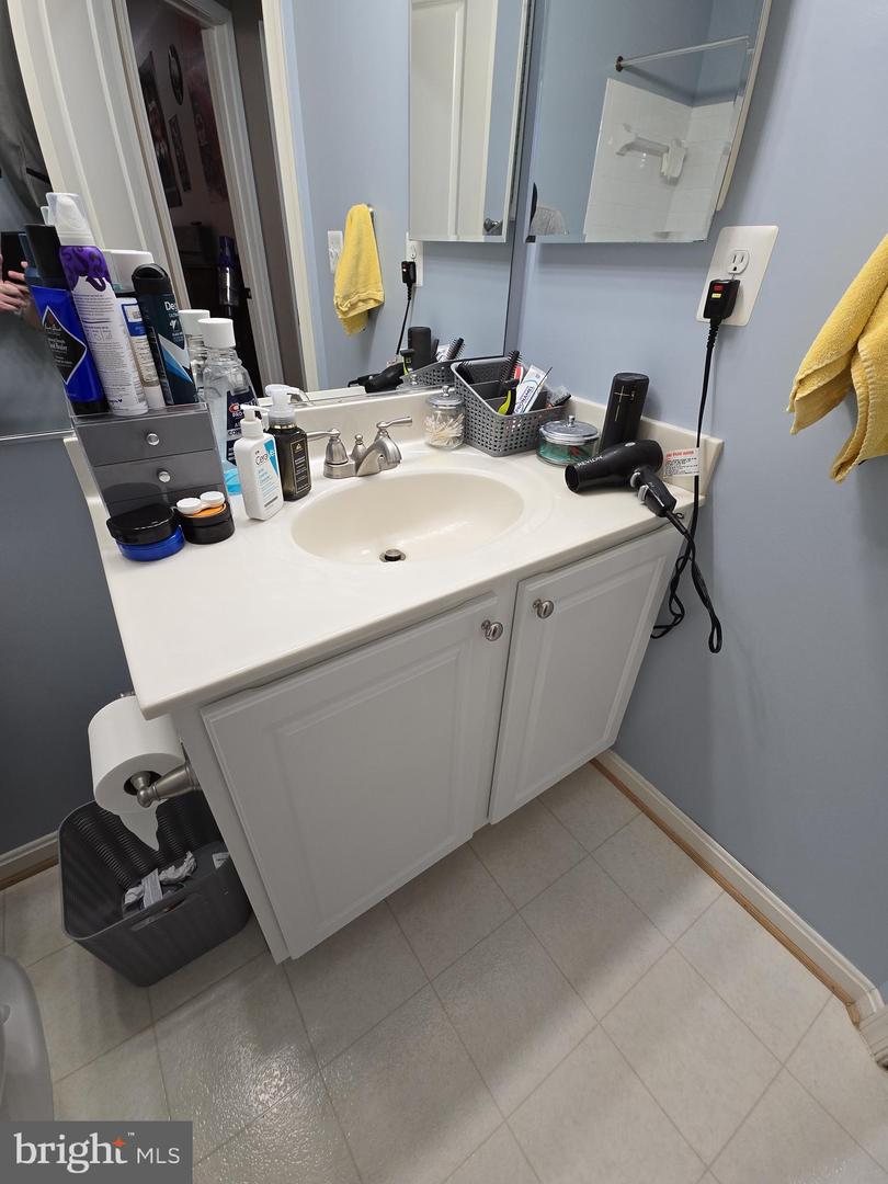 9249 ALVYN LAKE CIR, BRISTOW, Virginia 20136, 3 Bedrooms Bedrooms, ,2 BathroomsBathrooms,Residential,For sale,9249 ALVYN LAKE CIR,VAPW2112044 MLS # VAPW2112044