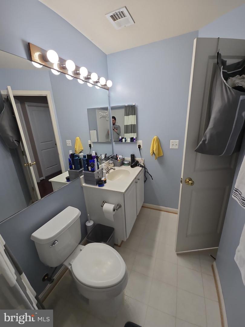 9249 ALVYN LAKE CIR, BRISTOW, Virginia 20136, 3 Bedrooms Bedrooms, ,2 BathroomsBathrooms,Residential,For sale,9249 ALVYN LAKE CIR,VAPW2112044 MLS # VAPW2112044