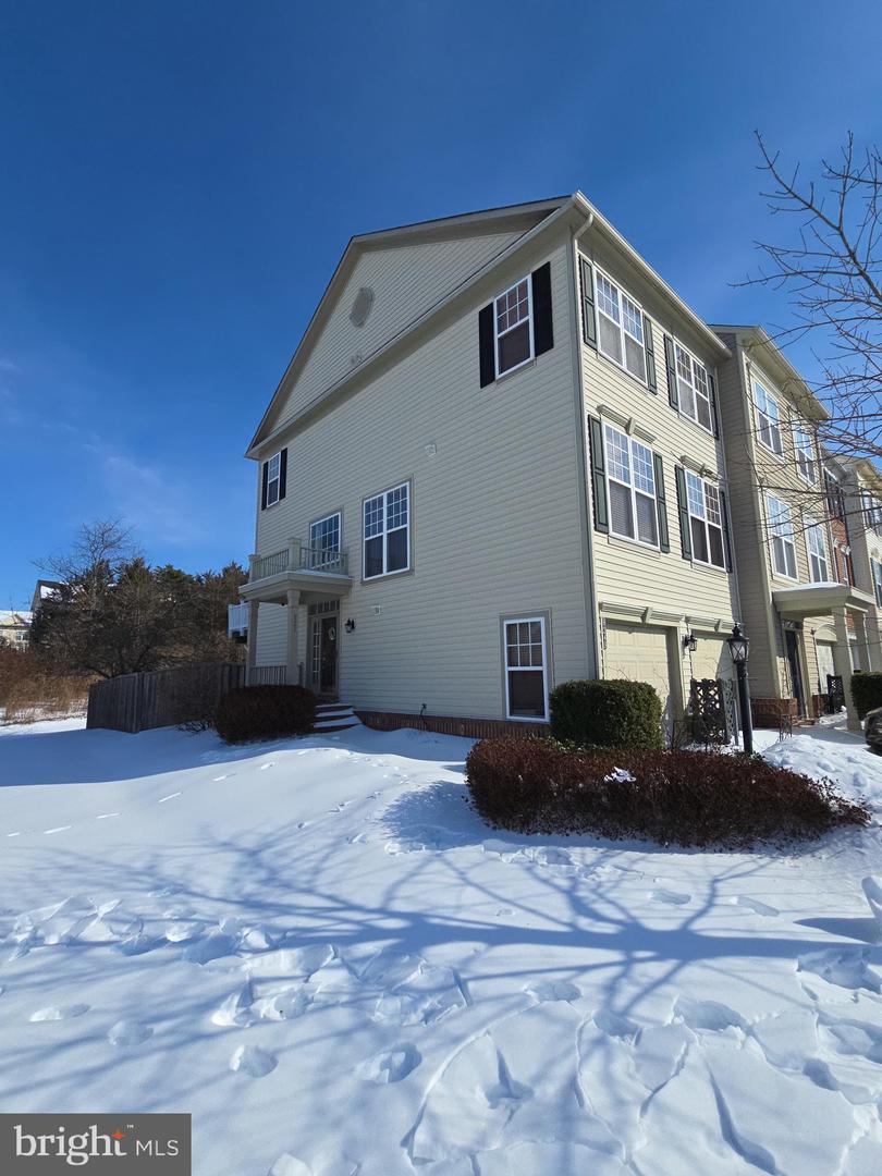 9249 ALVYN LAKE CIR, BRISTOW, Virginia 20136, 3 Bedrooms Bedrooms, ,2 BathroomsBathrooms,Residential,For sale,9249 ALVYN LAKE CIR,VAPW2112044 MLS # VAPW2112044