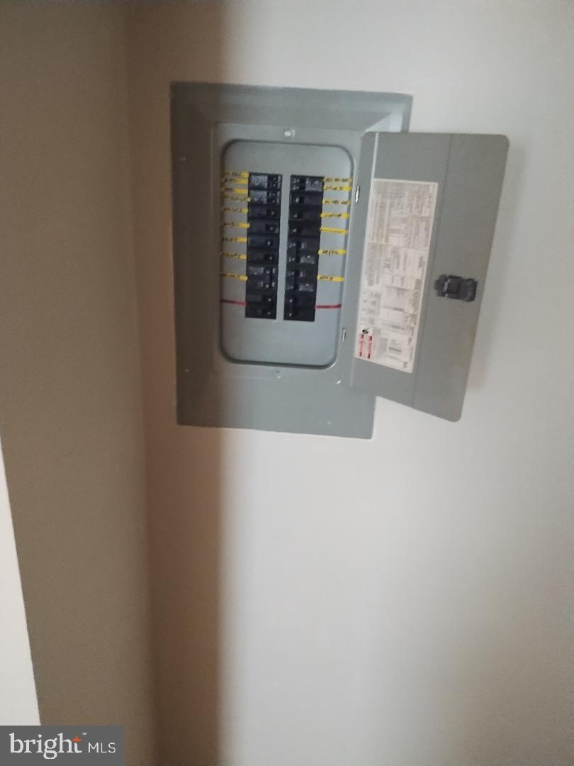 4202 GRANT ST NE #202, WASHINGTON, District Of Columbia 20019, 1 Bedroom Bedrooms, 3 Rooms Rooms,1 BathroomBathrooms,Residential,For sale,4202 GRANT ST NE #202,DCDC2245126 MLS # DCDC2245126