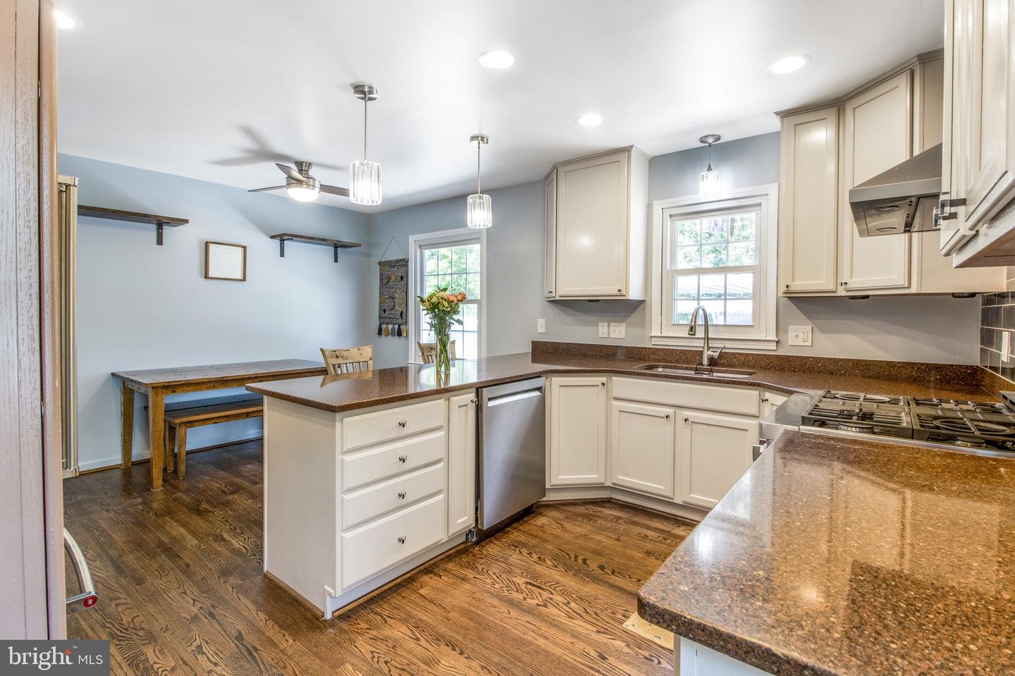 109 SUSSEX ST, FREDERICKSBURG, Virginia 22405, 5 Bedrooms Bedrooms, ,2 BathroomsBathrooms,Residential,For sale,109 SUSSEX ST,VAST2045872 MLS # VAST2045872