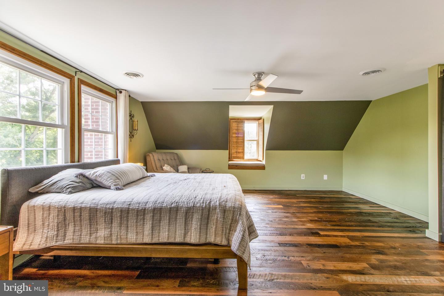 109 SUSSEX ST, FREDERICKSBURG, Virginia 22405, 5 Bedrooms Bedrooms, ,2 BathroomsBathrooms,Residential,For sale,109 SUSSEX ST,VAST2045872 MLS # VAST2045872