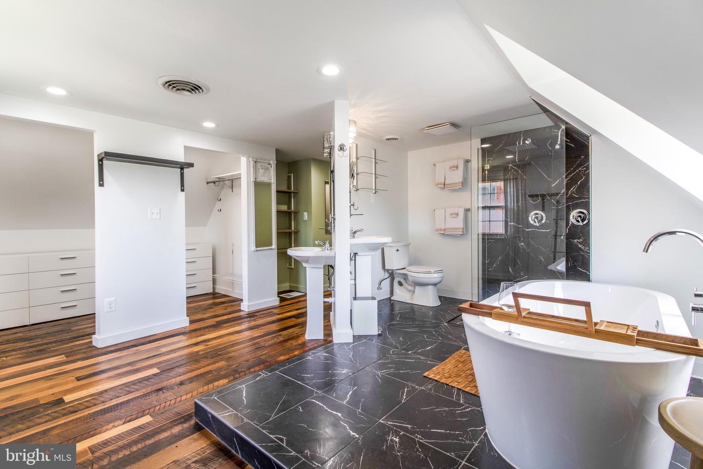 109 SUSSEX ST, FREDERICKSBURG, Virginia 22405, 5 Bedrooms Bedrooms, ,2 BathroomsBathrooms,Residential,For sale,109 SUSSEX ST,VAST2045872 MLS # VAST2045872