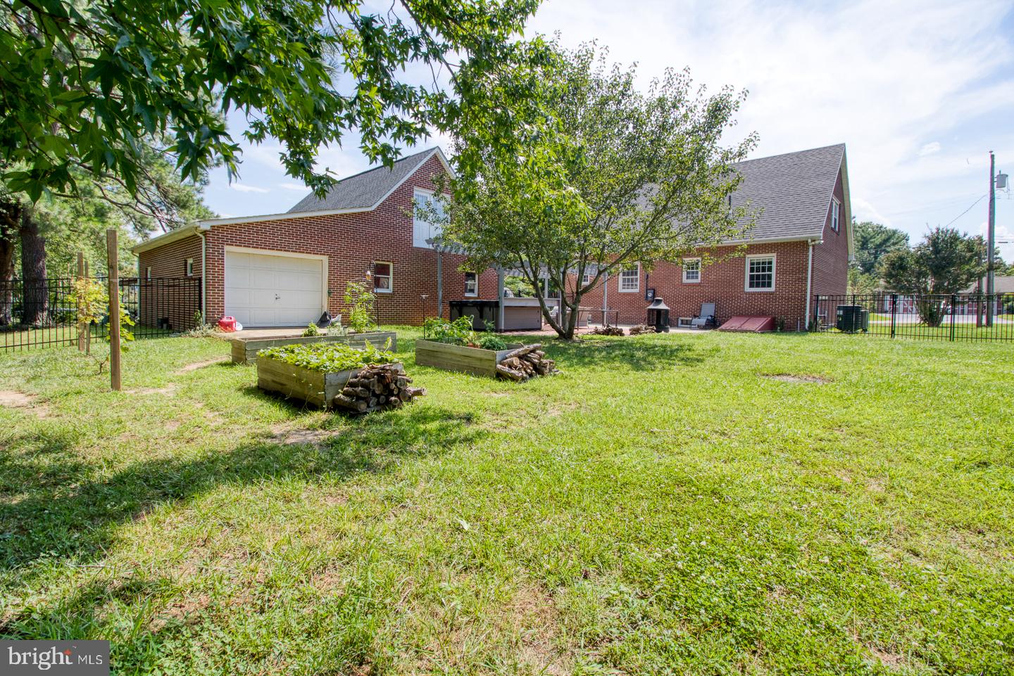 109 SUSSEX ST, FREDERICKSBURG, Virginia 22405, 5 Bedrooms Bedrooms, ,2 BathroomsBathrooms,Residential,For sale,109 SUSSEX ST,VAST2045872 MLS # VAST2045872