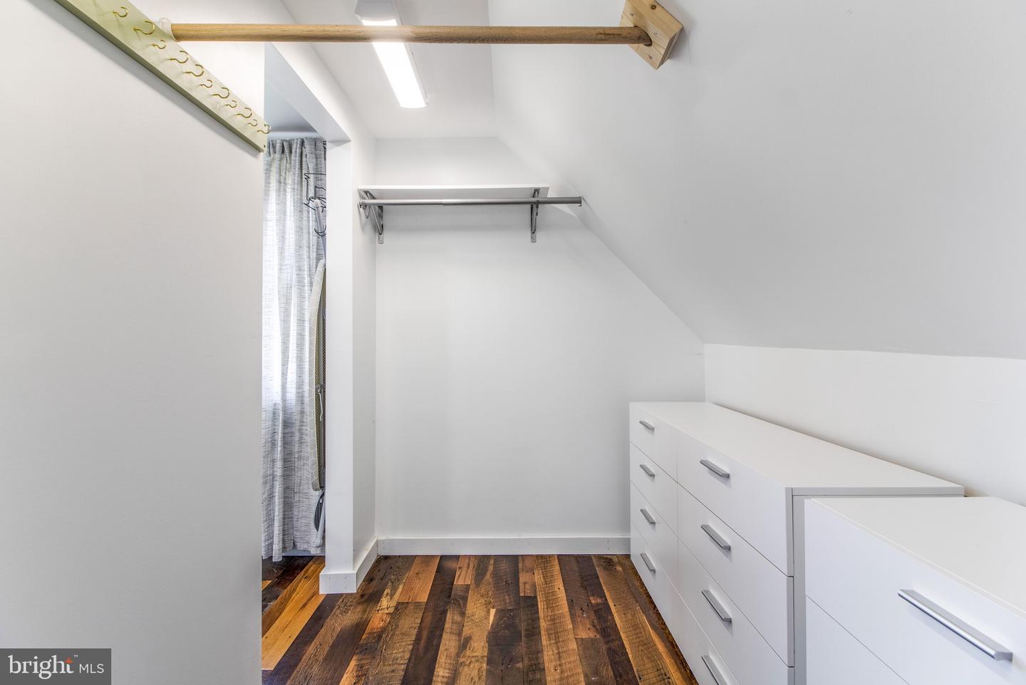 109 SUSSEX ST, FREDERICKSBURG, Virginia 22405, 5 Bedrooms Bedrooms, ,2 BathroomsBathrooms,Residential,For sale,109 SUSSEX ST,VAST2045872 MLS # VAST2045872