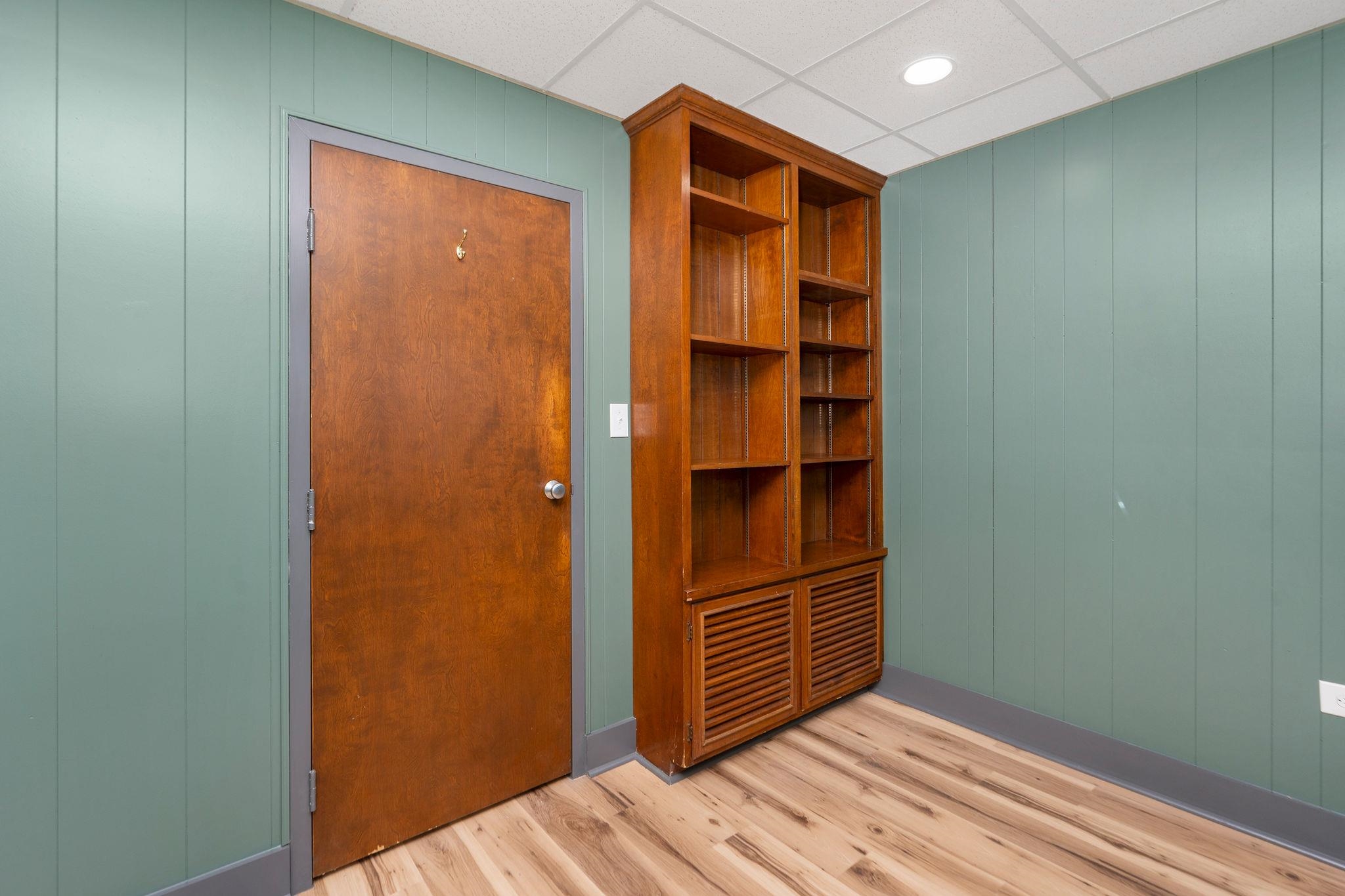 1305 13TH ST, WAYNESBORO, Virginia 22980, ,Commercial,1305 13TH ST,671539 MLS # 671539