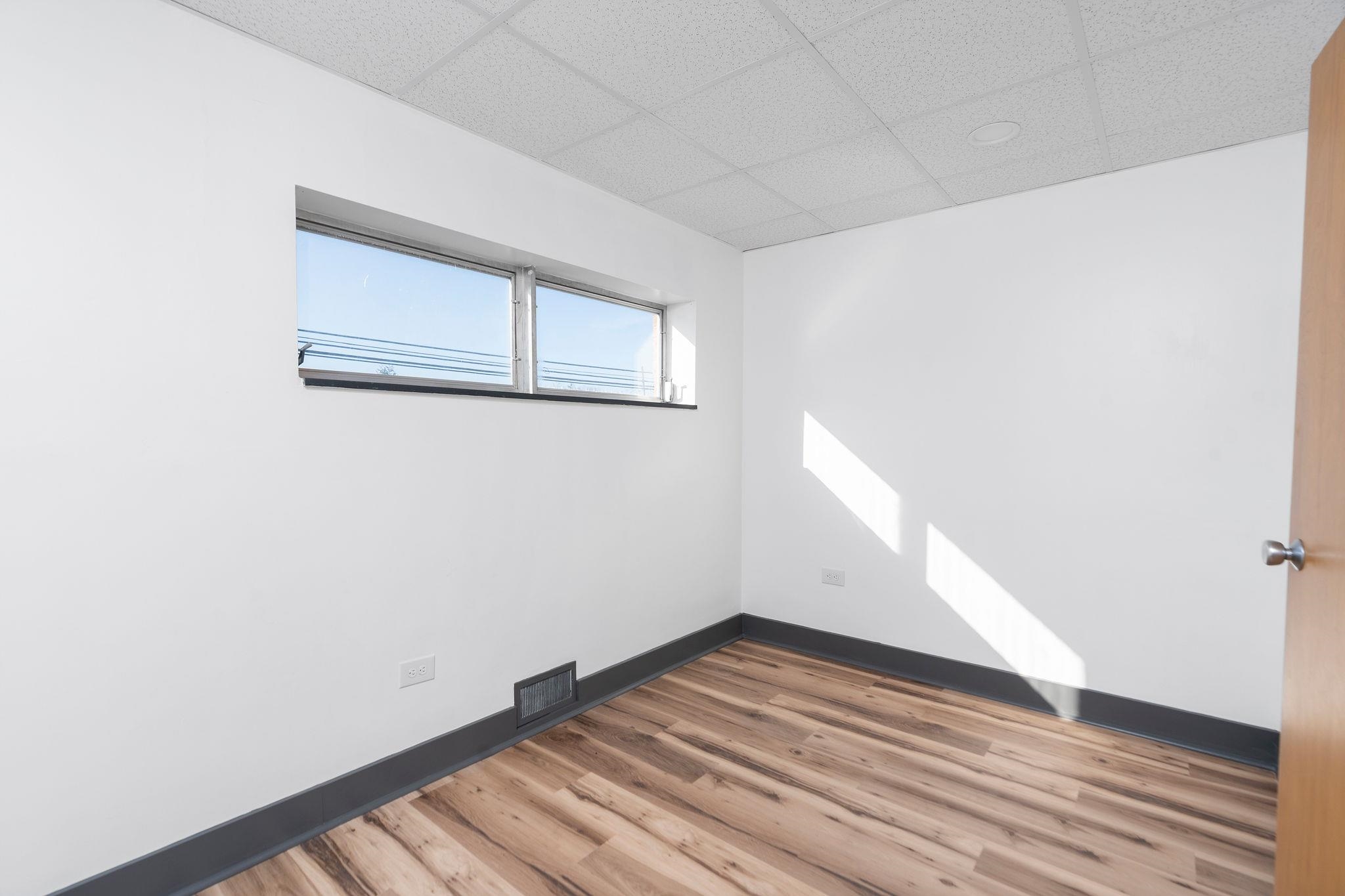 1305 13TH ST, WAYNESBORO, Virginia 22980, ,Commercial,1305 13TH ST,671539 MLS # 671539