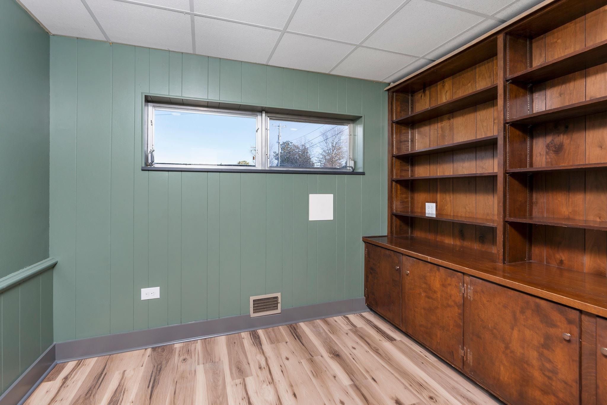 1305 13TH ST, WAYNESBORO, Virginia 22980, ,Commercial,1305 13TH ST,671539 MLS # 671539