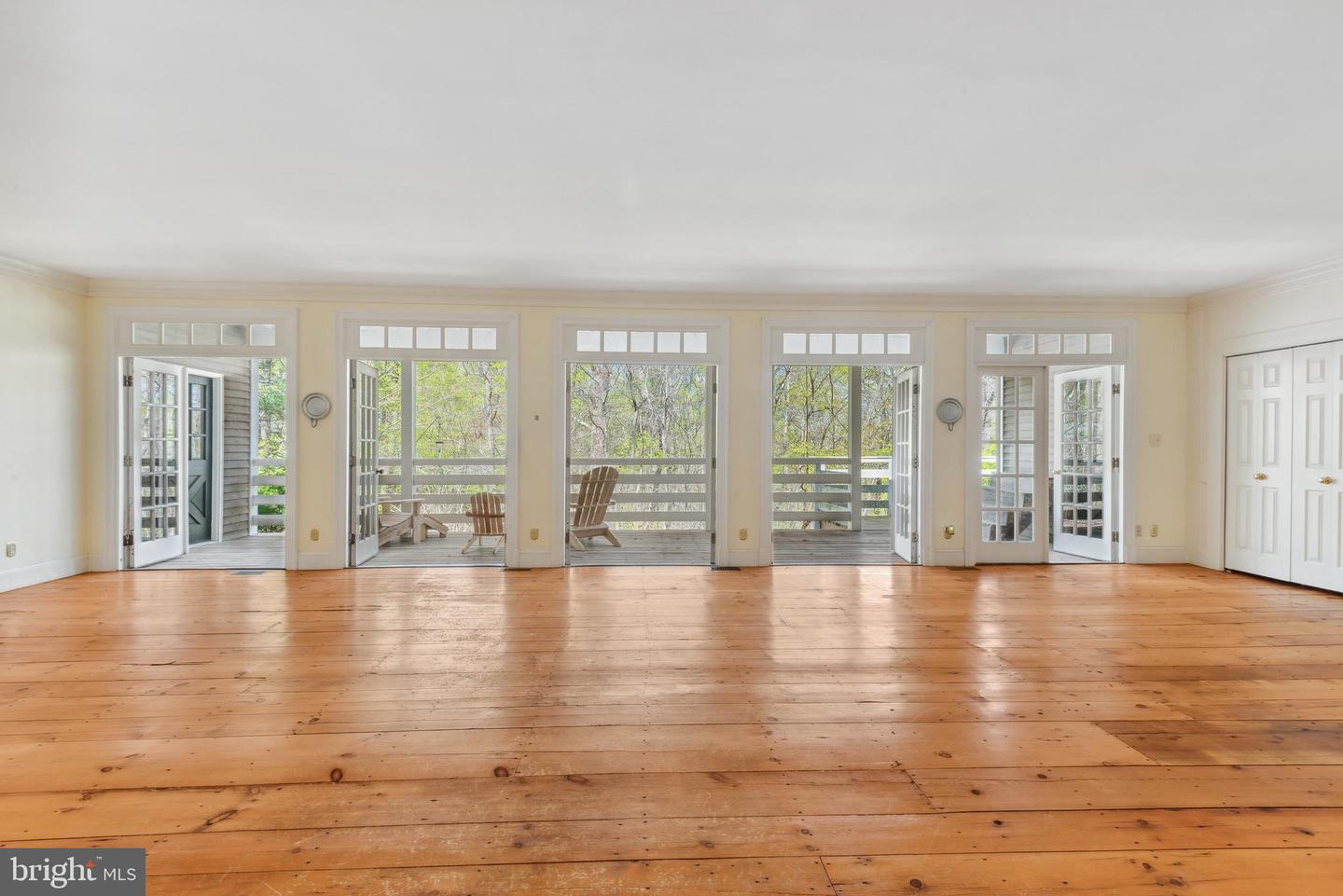 121 YARNICK RD, GREAT FALLS, Virginia 22066, 8 Bedrooms Bedrooms, ,5 BathroomsBathrooms,Residential,For sale,121 YARNICK RD,VAFX2227828 MLS # VAFX2227828