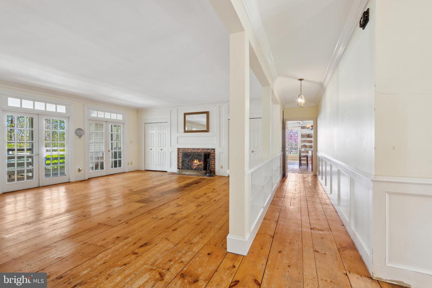 121 YARNICK RD, GREAT FALLS, Virginia 22066, 8 Bedrooms Bedrooms, ,5 BathroomsBathrooms,Residential,For sale,121 YARNICK RD,VAFX2227828 MLS # VAFX2227828