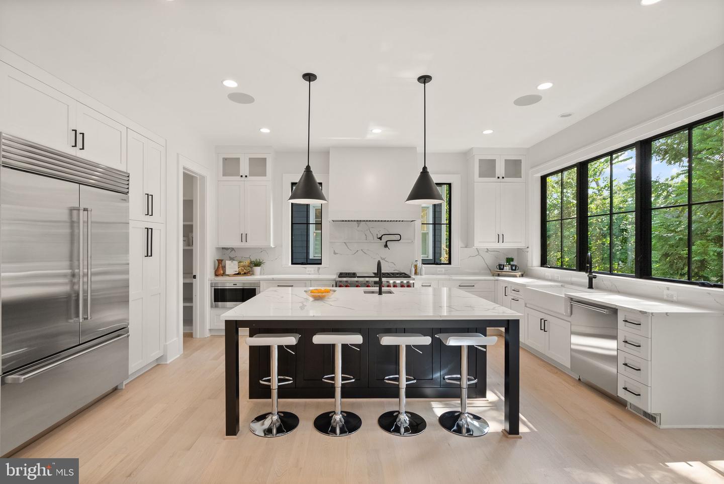 112 N HIGHLAND ST, ARLINGTON, Virginia 22201, 6 Bedrooms Bedrooms, 26 Rooms Rooms,6 BathroomsBathrooms,Residential,For sale,112 N HIGHLAND ST,VAAR2061698 MLS # VAAR2061698