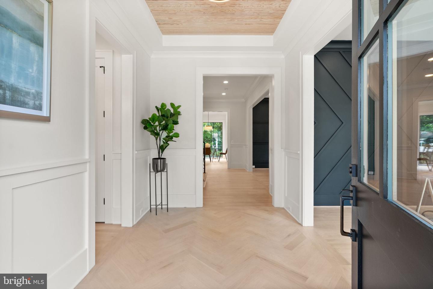 112 N HIGHLAND ST, ARLINGTON, Virginia 22201, 6 Bedrooms Bedrooms, 26 Rooms Rooms,6 BathroomsBathrooms,Residential,For sale,112 N HIGHLAND ST,VAAR2061698 MLS # VAAR2061698