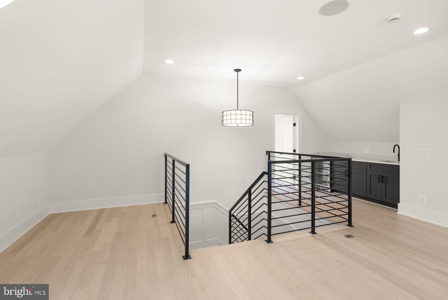 112 N HIGHLAND ST, ARLINGTON, Virginia 22201, 6 Bedrooms Bedrooms, 26 Rooms Rooms,6 BathroomsBathrooms,Residential,For sale,112 N HIGHLAND ST,VAAR2061698 MLS # VAAR2061698