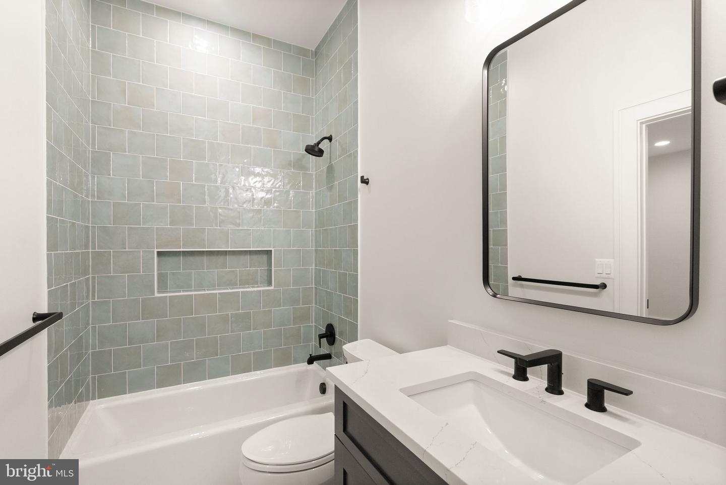 112 N HIGHLAND ST, ARLINGTON, Virginia 22201, 6 Bedrooms Bedrooms, 26 Rooms Rooms,6 BathroomsBathrooms,Residential,For sale,112 N HIGHLAND ST,VAAR2061698 MLS # VAAR2061698