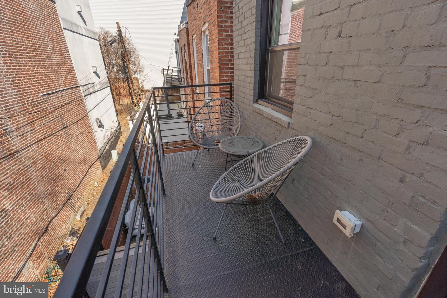 1402 5TH ST NW, WASHINGTON, District Of Columbia 20001, 4 Bedrooms Bedrooms, ,3 BathroomsBathrooms,Residential,For sale,1402 5TH ST NW,DCDC2231560 MLS # DCDC2231560