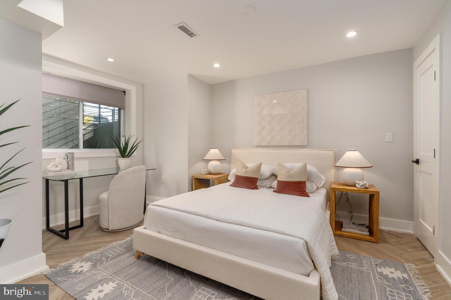 1402 5TH ST NW, WASHINGTON, District Of Columbia 20001, 4 Bedrooms Bedrooms, ,3 BathroomsBathrooms,Residential,For sale,1402 5TH ST NW,DCDC2231560 MLS # DCDC2231560