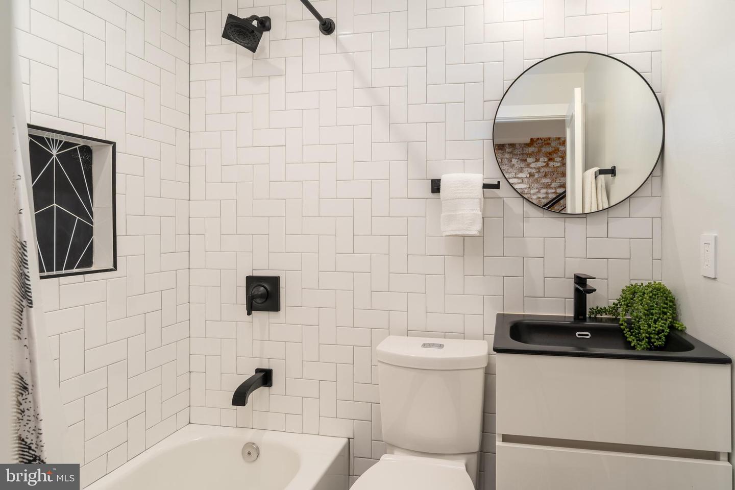 1402 5TH ST NW, WASHINGTON, District Of Columbia 20001, 4 Bedrooms Bedrooms, ,3 BathroomsBathrooms,Residential,For sale,1402 5TH ST NW,DCDC2231560 MLS # DCDC2231560