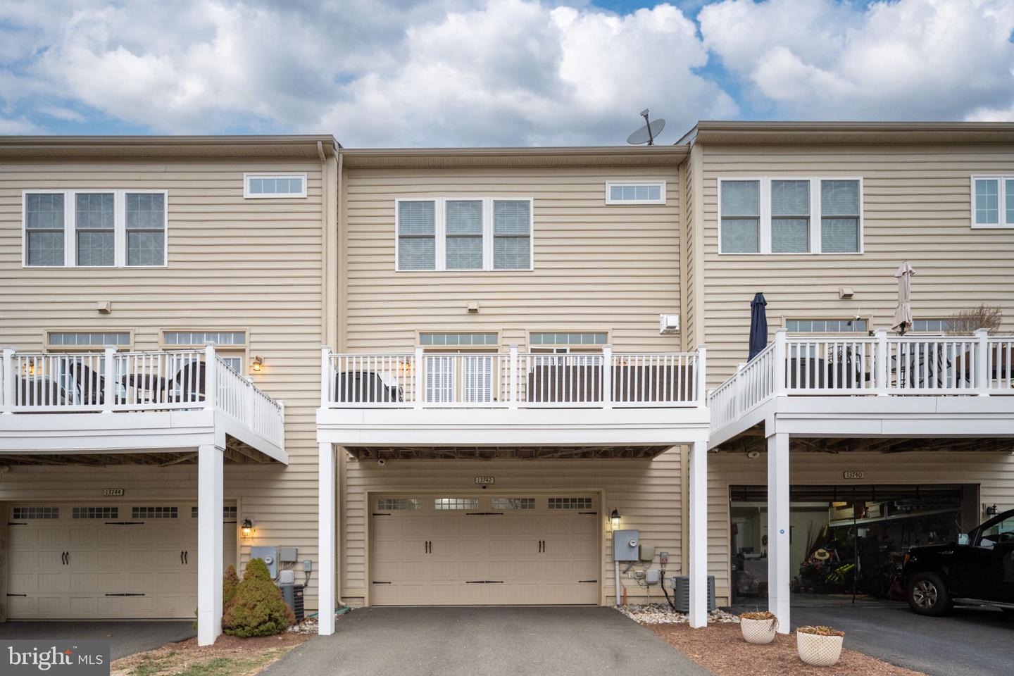 13742 SENEA DR, GAINESVILLE, Virginia 20155, 4 Bedrooms Bedrooms, ,3 BathroomsBathrooms,Residential,For sale,13742 SENEA DR,VAPW2109136 MLS # VAPW2109136