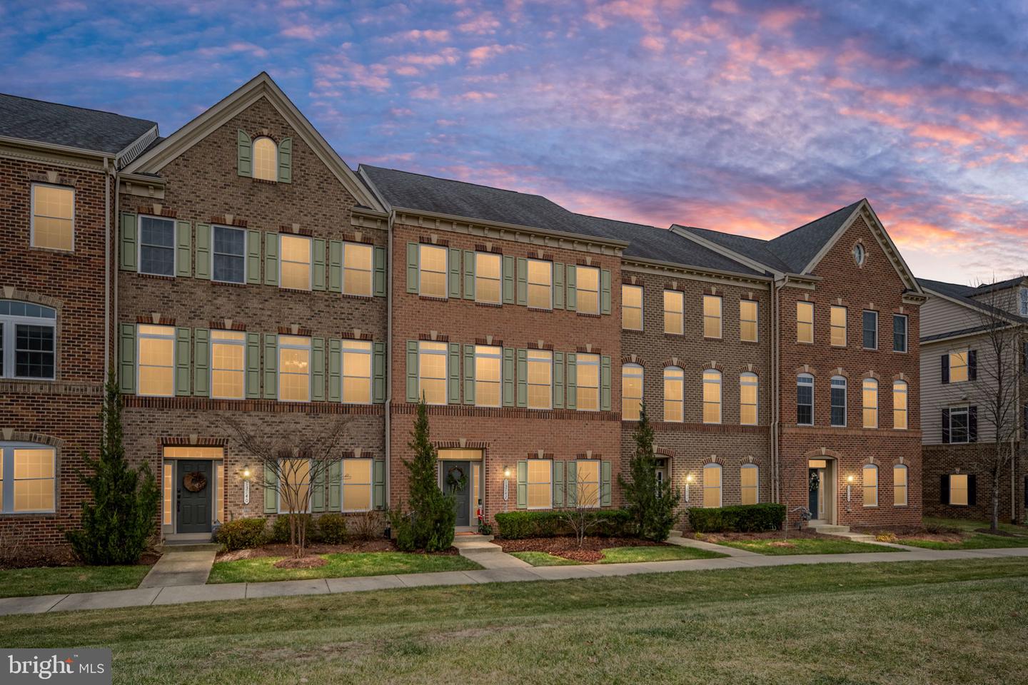 13742 SENEA DR, GAINESVILLE, Virginia 20155, 4 Bedrooms Bedrooms, ,3 BathroomsBathrooms,Residential,For sale,13742 SENEA DR,VAPW2109136 MLS # VAPW2109136