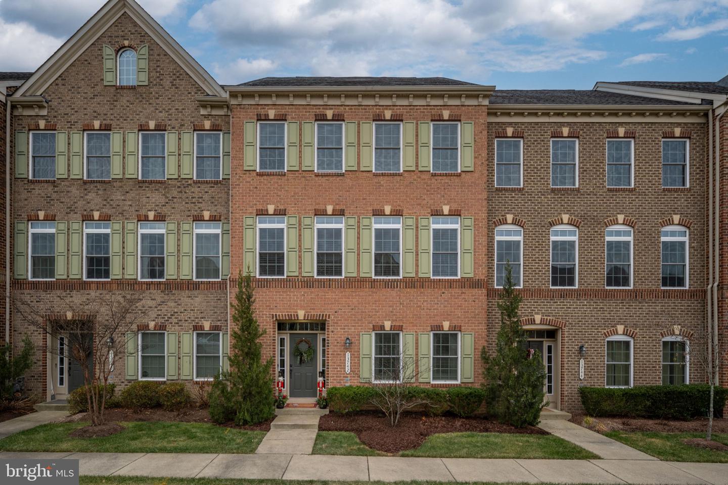 13742 SENEA DR, GAINESVILLE, Virginia 20155, 4 Bedrooms Bedrooms, ,3 BathroomsBathrooms,Residential,For sale,13742 SENEA DR,VAPW2109136 MLS # VAPW2109136