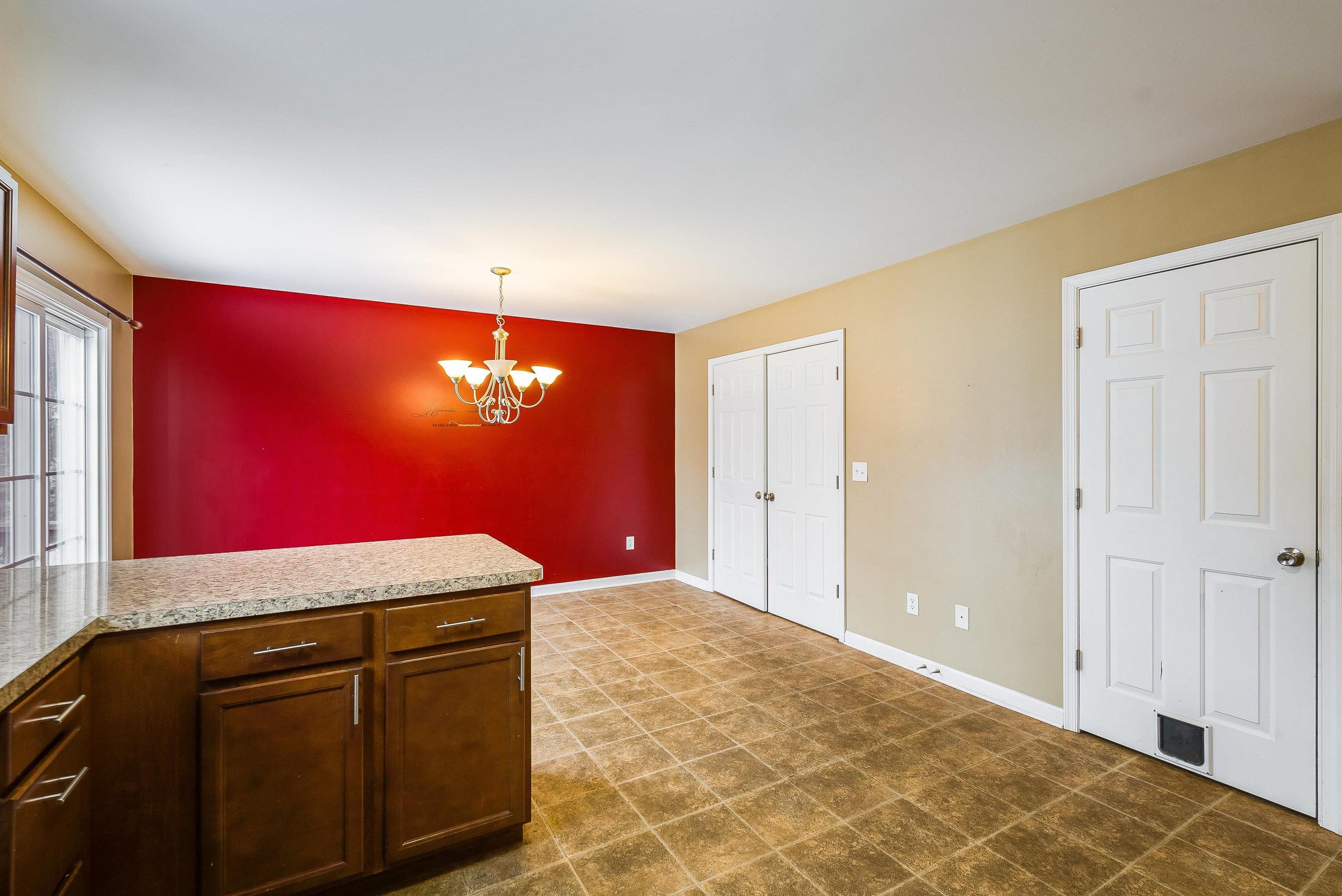 425 CAMPBELL ST, STAUNTON, Virginia 24401, 4 Bedrooms Bedrooms, ,3 BathroomsBathrooms,Residential,425 CAMPBELL ST,673105 MLS # 673105