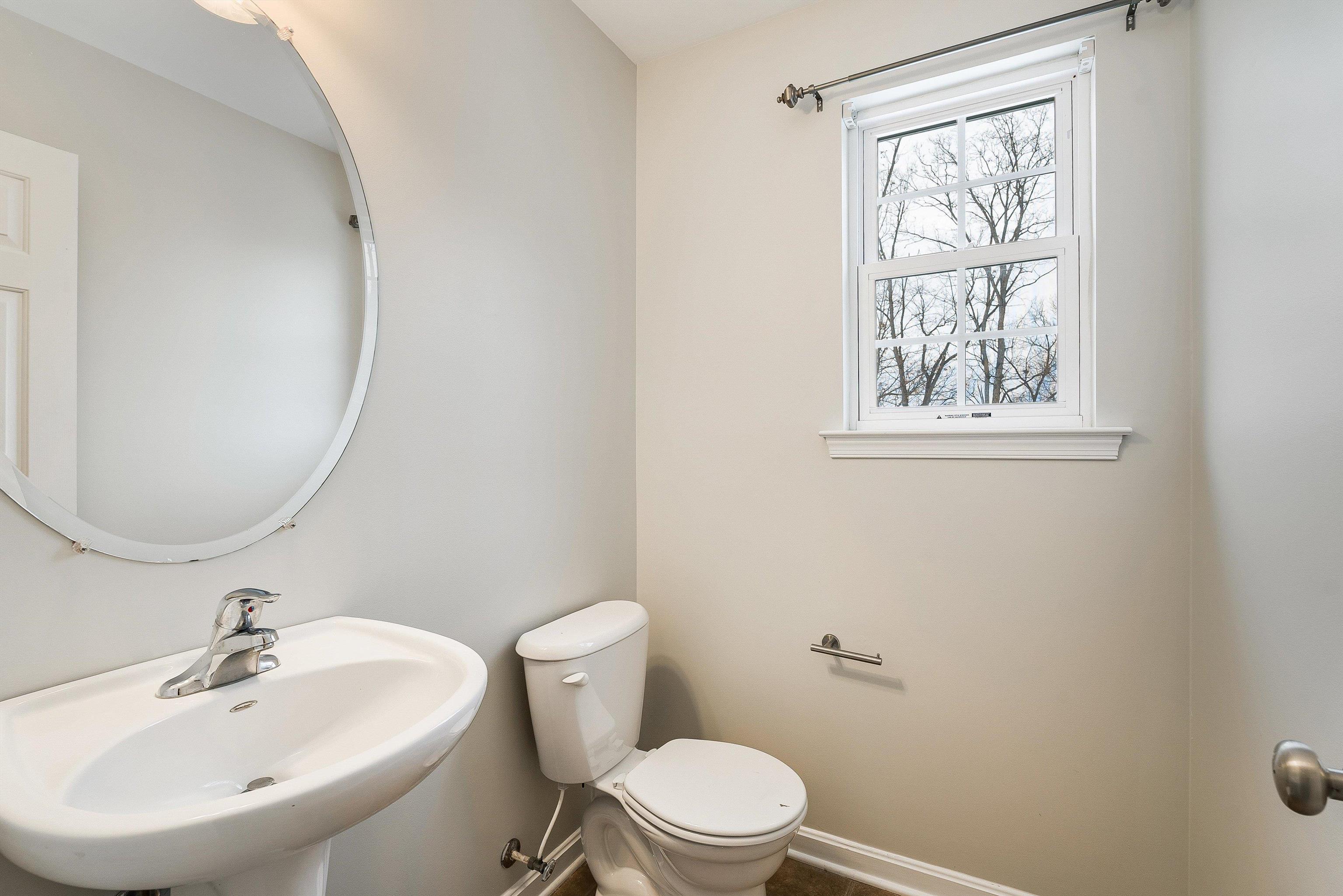 425 CAMPBELL ST, STAUNTON, Virginia 24401, 4 Bedrooms Bedrooms, ,3 BathroomsBathrooms,Residential,425 CAMPBELL ST,673105 MLS # 673105