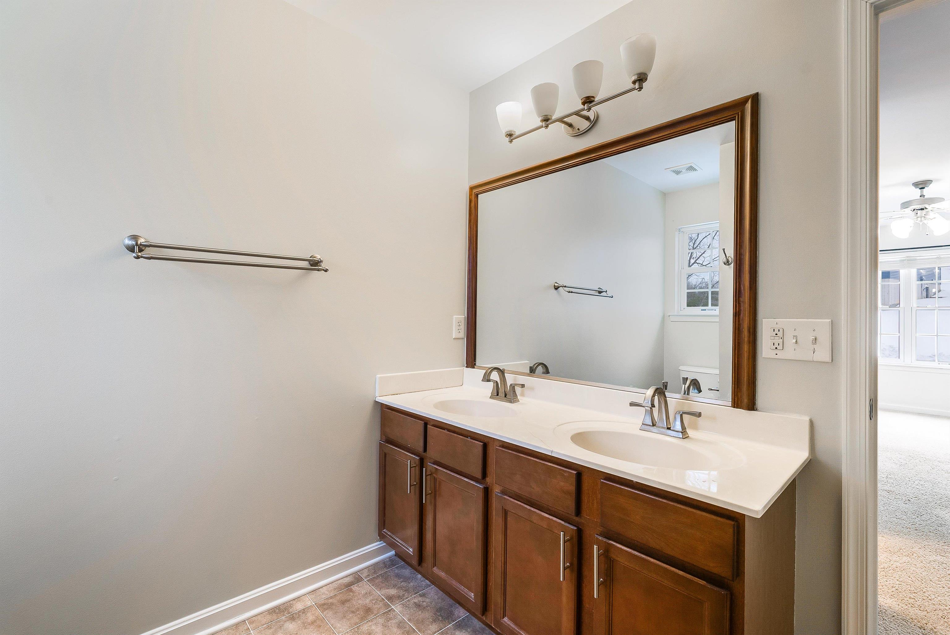 425 CAMPBELL ST, STAUNTON, Virginia 24401, 4 Bedrooms Bedrooms, ,3 BathroomsBathrooms,Residential,425 CAMPBELL ST,673105 MLS # 673105