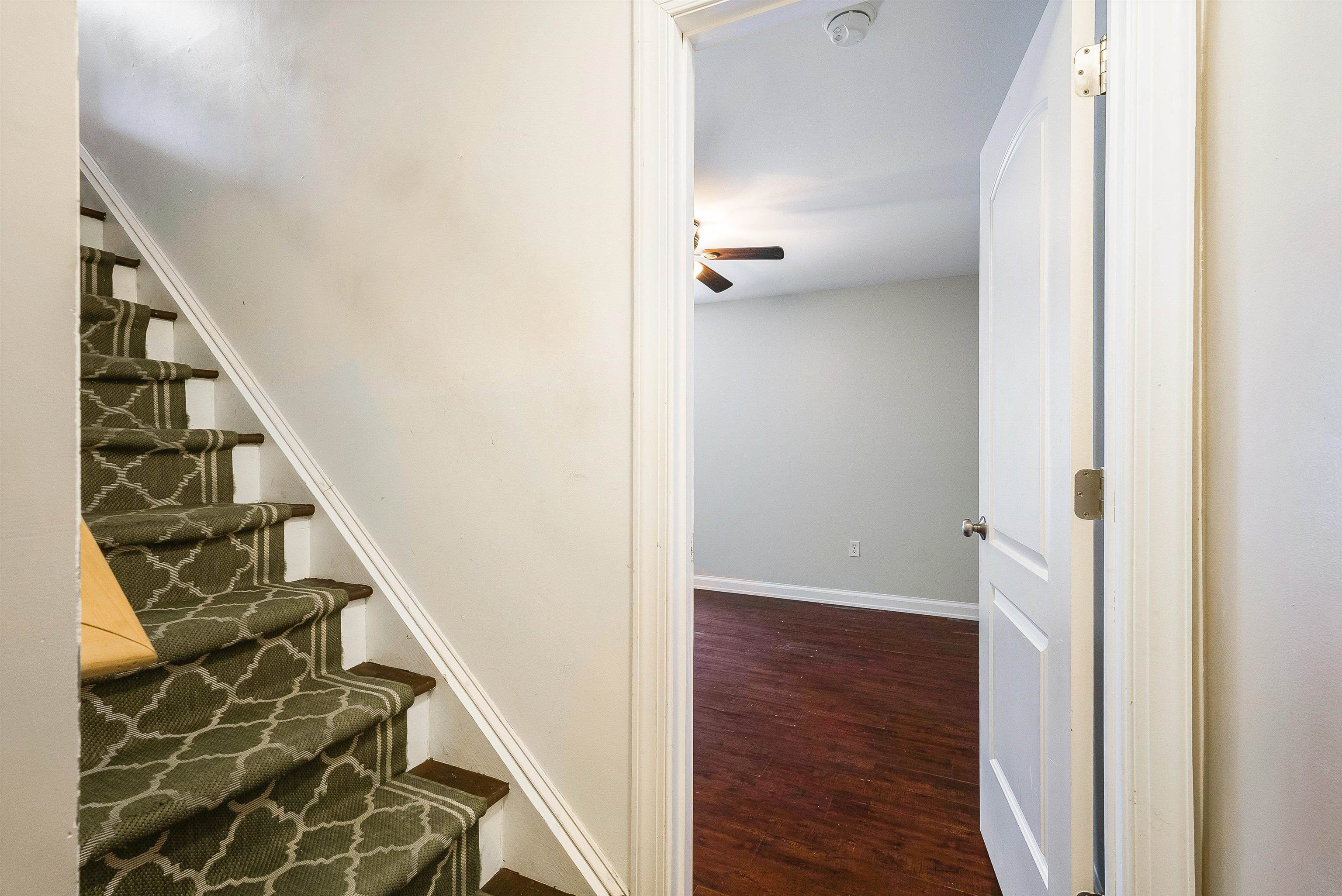 425 CAMPBELL ST, STAUNTON, Virginia 24401, 4 Bedrooms Bedrooms, ,3 BathroomsBathrooms,Residential,425 CAMPBELL ST,673105 MLS # 673105