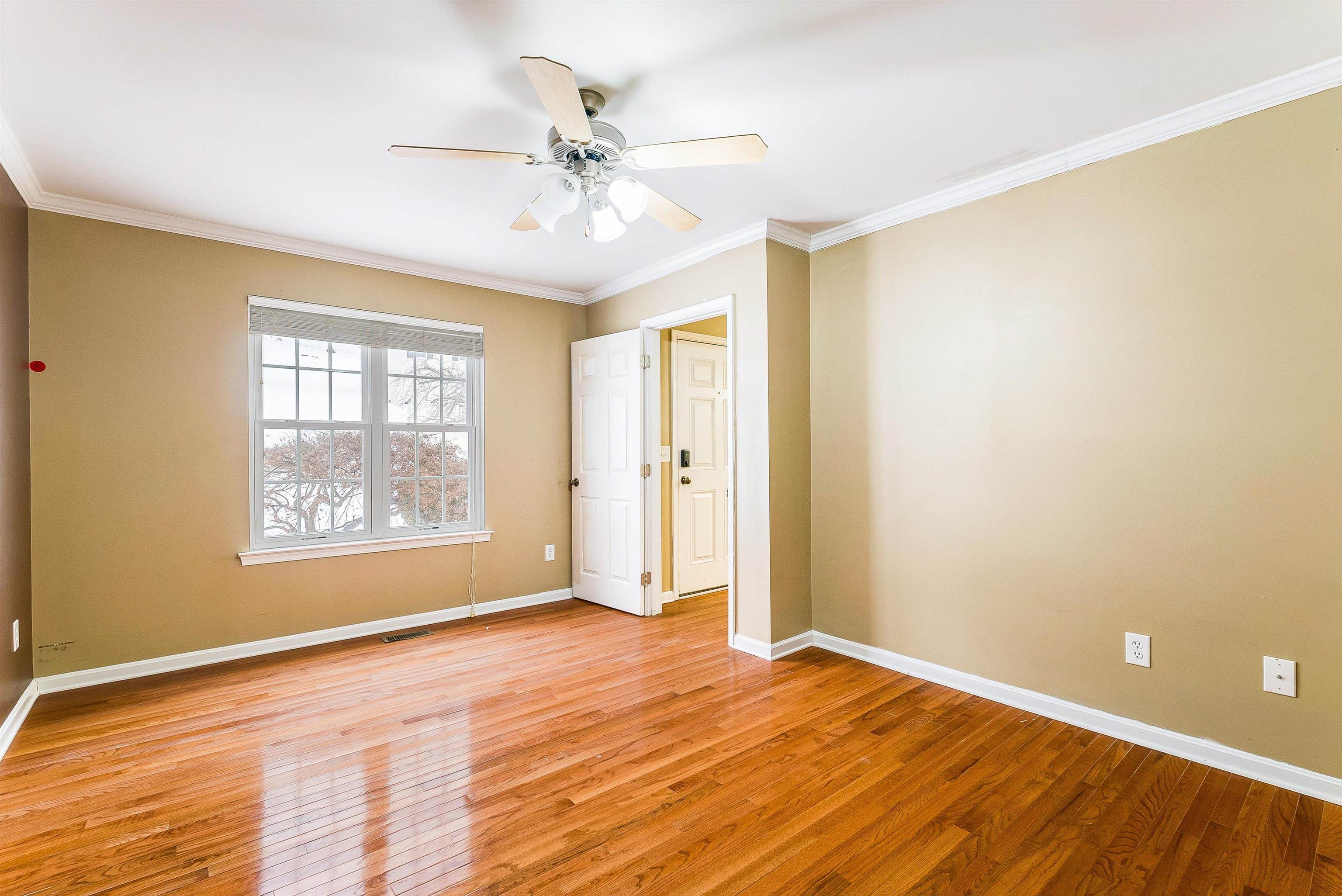 425 CAMPBELL ST, STAUNTON, Virginia 24401, 4 Bedrooms Bedrooms, ,3 BathroomsBathrooms,Residential,425 CAMPBELL ST,673105 MLS # 673105